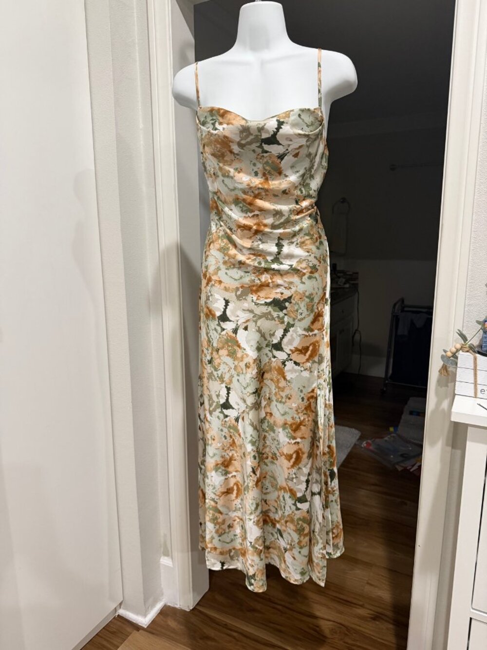 UTNISAN Green Floral Satin Cowl Neck Slip Midi Dress Women's Small
